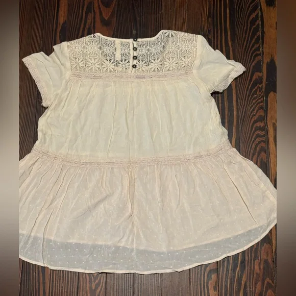 Xhilaration Lace Cream Top - Picture 5 of 5